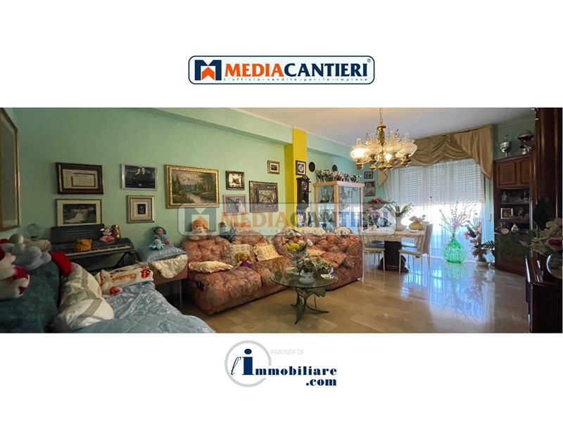 Quadrilocale in Vendita a Pescara, 170'000&euro;, 144 m²