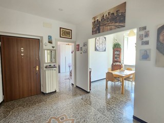Appartamento in Vendita a Genova, 114'000&euro;, 85 m²