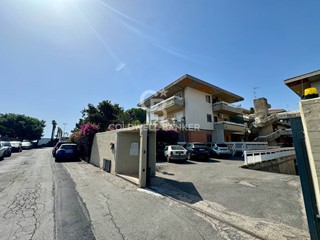 Bilocale in Vendita a Aci Castello, 75'000&euro;, 45 m²