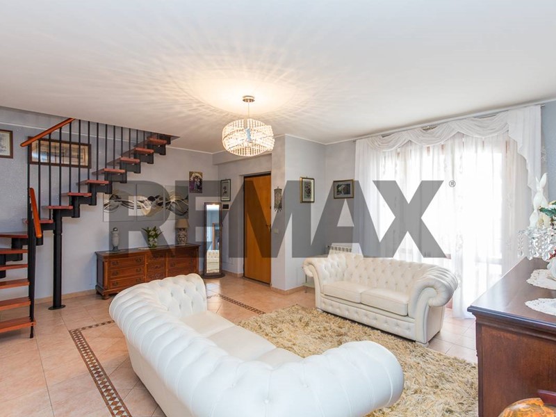 Trilocale in Vendita a Acireale, 129'000&euro;, 105 m²