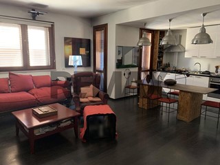 Appartamento in Vendita a Canicattini Bagni, 105'000&euro;, 120 m²
