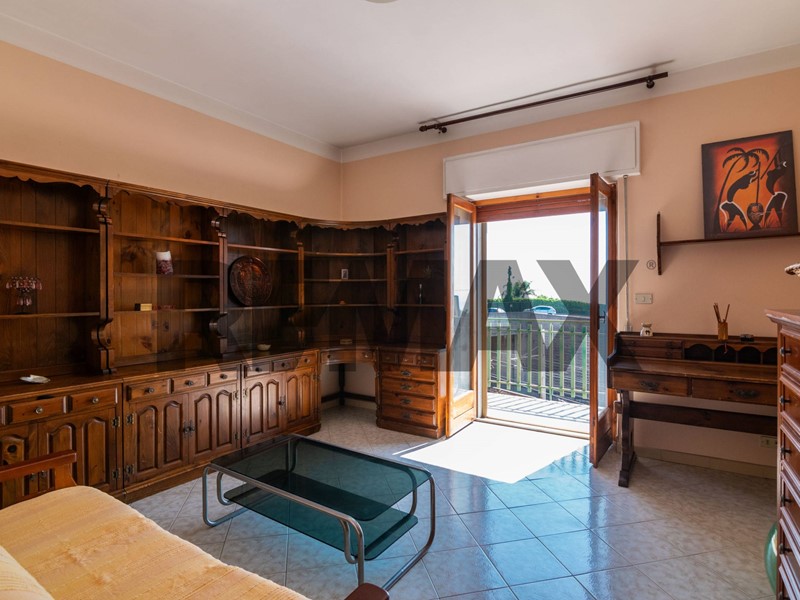 Trilocale in Vendita a Acireale, 99'000&euro;, 101 m²