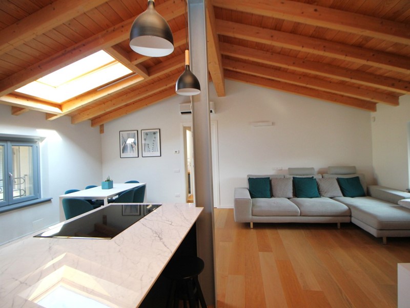 Quadrilocale in Vendita a Parabiago, 390'000&euro;, 141 m², arredato, con Box