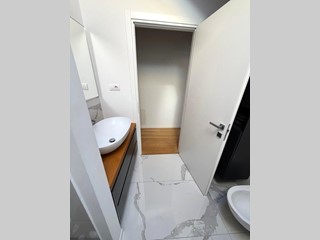 Quadrilocale in Vendita a Parabiago, 390'000&euro;, 141 m², arredato, con Box