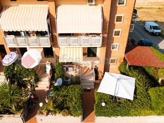 Trilocale in Vendita a Cecina, 160'000&euro;, 64 m², con Box