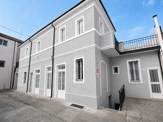 Trilocale in Vendita a Forlì, 135'000&euro;, 75 m², arredato