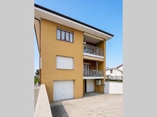 Appartamento in Vendita a Lagnasco, 138'322&euro;, 130 m², con Box