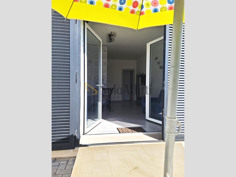 Monolocale in Affitto a Fiumicino, zona Focene, 800&euro;, 35 m², arredato
