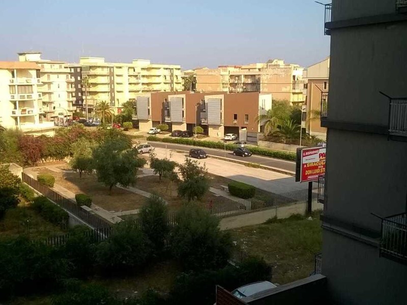 Quadrilocale in Affitto a Siracusa, zona Tisia Tica Zecchino, 600&euro;, 138 m²