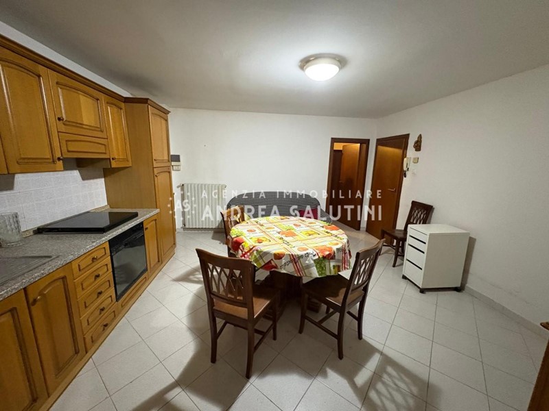 Trilocale in Vendita a Pontedera, zona La Rotta, 125'000&euro;, 58 m², arredato