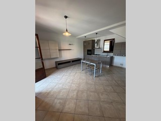 Bilocale in Vendita a Sarzana, 145'000&euro;, 55 m², arredato