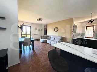 Trilocale in Vendita a Piedimonte Matese, 120'000&euro;, 110 m², con Box
