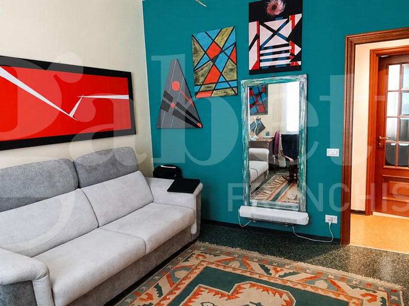 Trilocale in Vendita a Savona, 150'000&euro;, 60 m², arredato
