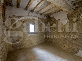 Appartamento in Vendita a Gubbio, 315'000&euro;, 170 m²