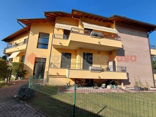 Bilocale in Vendita a Solbiate Olona, 150'000&euro;, 70 m², con Box