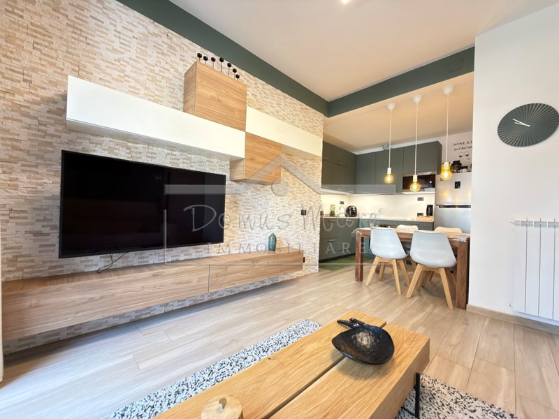 Appartamento in Vendita a Savona, zona San Michele, 260'000&euro;, 76 m², arredato