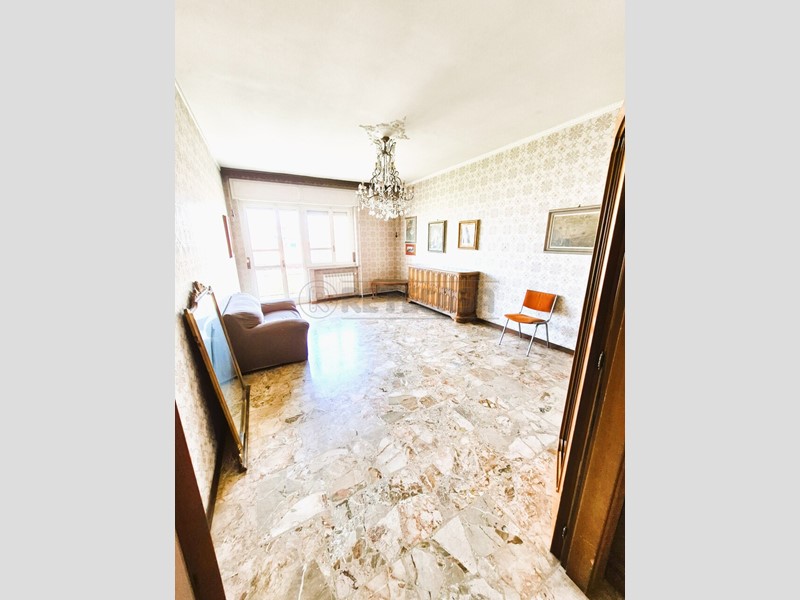 Quadrilocale in Vendita a Pescara, 269'000&euro;, 144 m², con Box