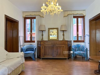 Appartamento in Affitto a Venezia, 1'400&euro;, 90 m², arredato
