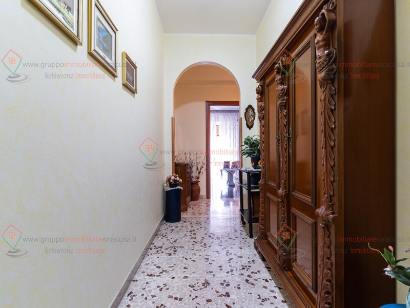 Quadrilocale in Vendita a Siracusa, zona Tisia Tica Zecchino, 115'000&euro;, 125 m²