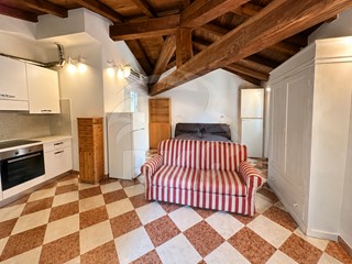 Monolocale in Vendita a Bologna, zona Costa Saragozza, 240'000&euro;, 40 m²