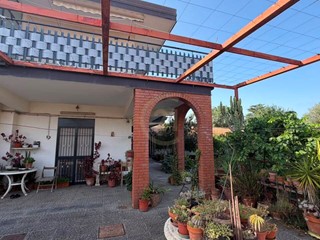 Trilocale in Vendita a Mascalucia, zona Apollo 13, 189'000&euro;, 90 m², con Box