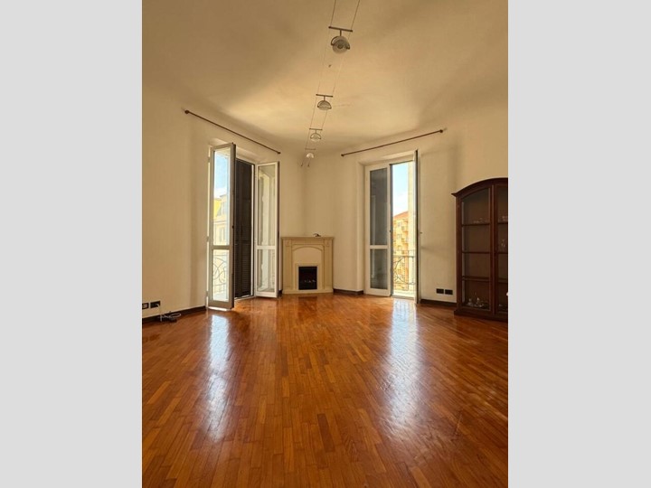 Appartamento in Vendita a Savona, 119'000&euro;, 85 m²