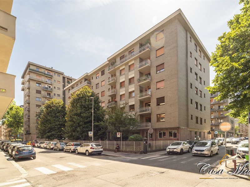 Appartamento in Vendita a Torino, 750'000&euro;, 250 m²