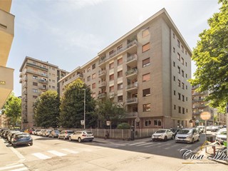 Appartamento in Vendita a Torino, 750'000&euro;, 250 m²