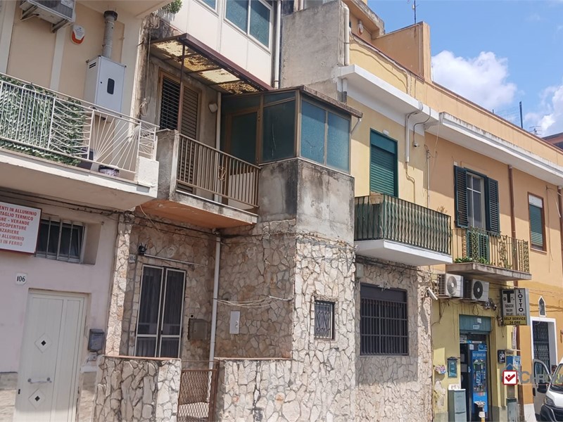Trilocale in Vendita a Messina, 32'000&euro;, 68 m²