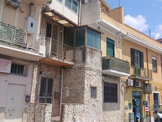 Trilocale in Vendita a Messina, 32'000&euro;, 68 m²