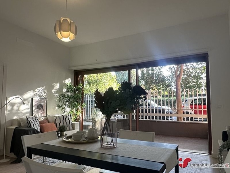 Bilocale in Vendita a Roma, 450'000&euro;, 63 m²
