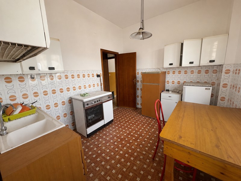 Quadrilocale in Vendita a Barcellona Pozzo di Gotto, 110'000&euro;, 129 m²