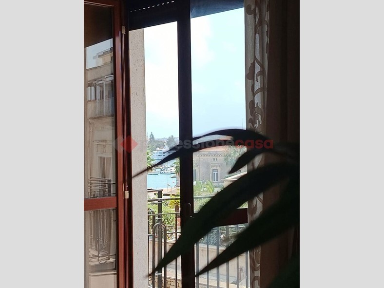 Appartamento in Vendita a Siracusa, 235'000&euro;, 160 m²