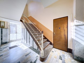 Bilocale in Vendita a Torino, 90'000&euro;, 86 m², arredato