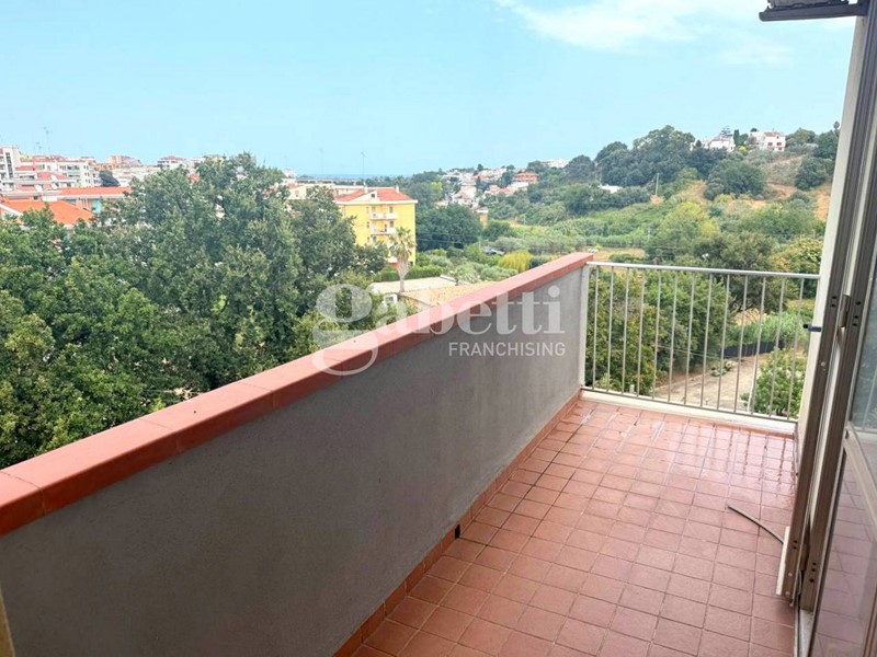 Trilocale in Vendita a Termoli, 145'000&euro;, 101 m², con Box