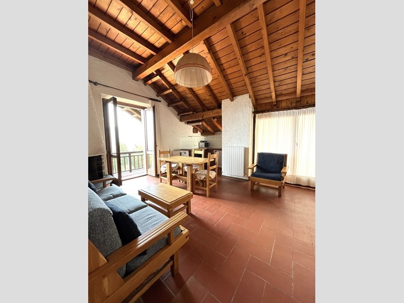 Bilocale in Vendita a Alta Valle Intelvi, 400&euro;, 50 m², arredato