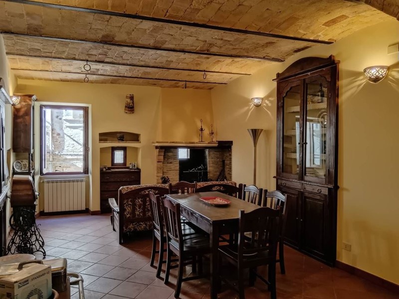 Appartamento in Vendita a Loreto Aprutino, 62'000&euro;, 108 m²