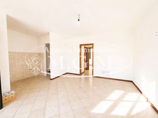 Trilocale in Vendita a Santa Maria a Monte, zona Montecalvoli Alto, 119'000&euro;, 65 m², con Box