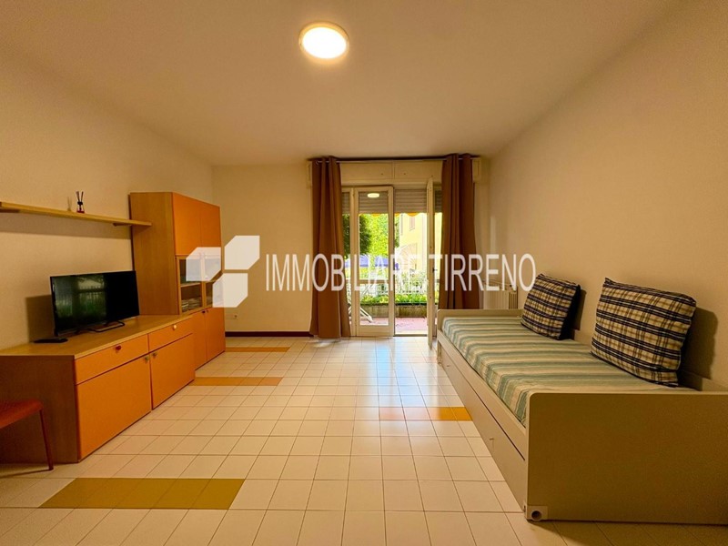 Bilocale in Vendita a Massa, zona Marina di Massa, 240'000&euro;, 70 m²