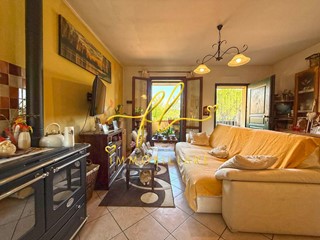 Quadrilocale in Vendita a Riparbella, 155'000&euro;, 81 m², con Box