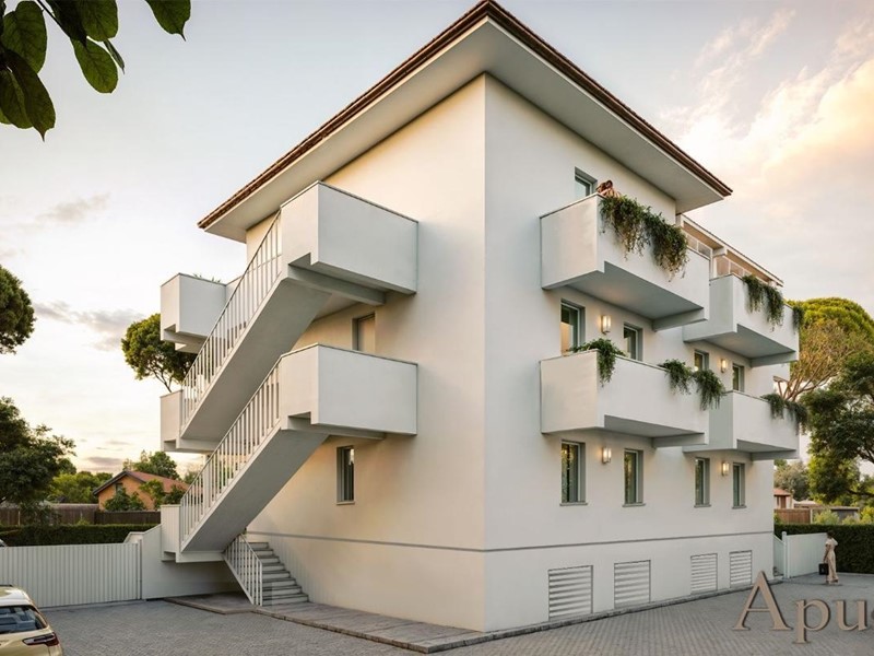 Trilocale in Vendita a Massa, zona Marina di Massa, 475'000&euro;, 105 m²