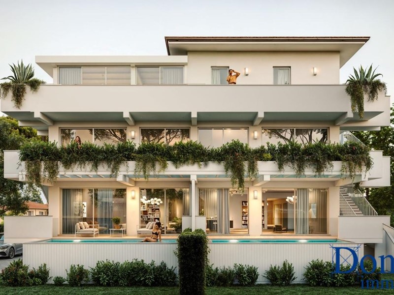 Appartamento in Vendita a Massa, zona Marina di Massa, 770'000&euro;, 192 m²