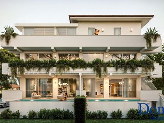 Appartamento in Vendita a Massa, zona Marina di Massa, 770'000&euro;, 192 m²
