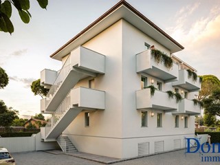 Trilocale in Vendita a Massa, zona Marina di Massa, 475'000&euro;, 105 m²