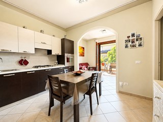 Bilocale in Vendita a Empoli, zona Cortenuova, 212'000&euro;, 53 m², con Box