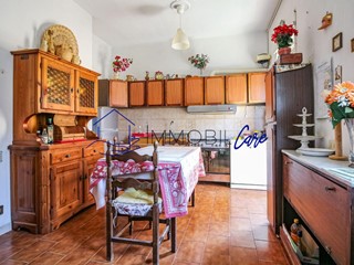 Appartamento in Vendita a Pisa, 255'000&euro;, 115 m², con Box
