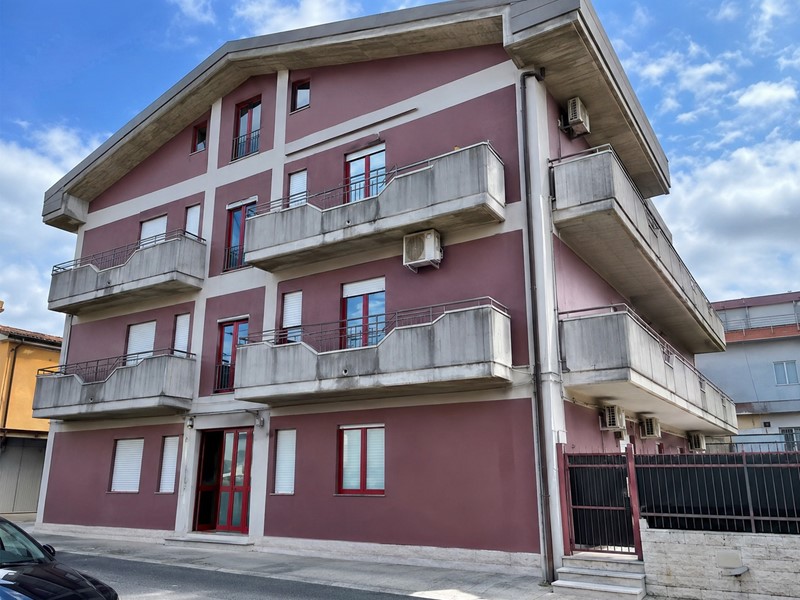 Appartamento in Vendita a Serracapriola, 58'500&euro;, 152 m², con Box