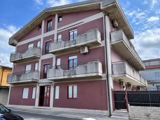 Appartamento in Vendita a Serracapriola, 58'500&euro;, 152 m², con Box