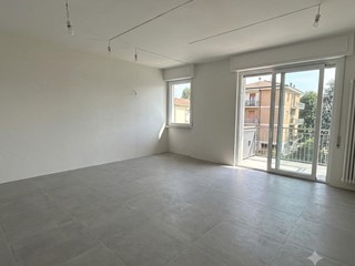 Trilocale in Vendita a Carrara, zona Marina di Carrara, 230'000&euro;, 82 m², arredato