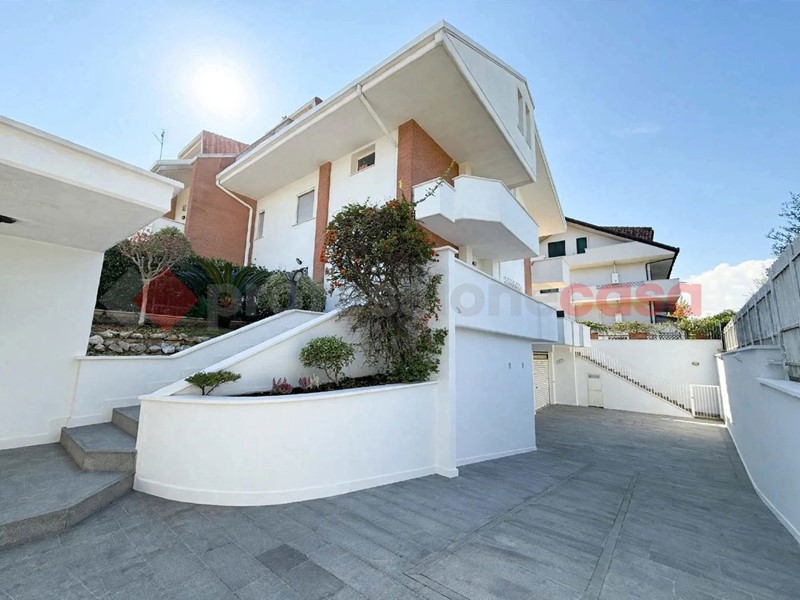 Bilocale in Vendita a Frosinone, 75'000&euro;, 50 m²